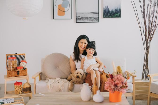 At Home With Mummy Esther, Little Ruth and Her Poodle Teddy! - LOVINGLY SIGNED (HK)